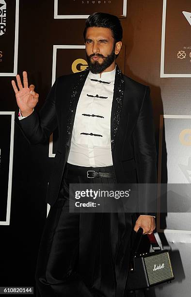 Indian Bollywood actor Ranveer Singh attends GQ India's Men of the Year Awards 2016 in Mumbai on September 27, 2016. / AFP / -