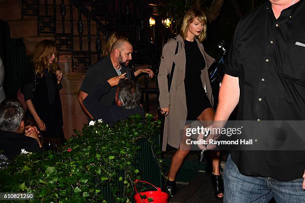 Actrees Taylor Swift and Cara Deleving,Suki Waterhouse is seen coming "Waverly Inn Restauraut" in Soho on September 27, 2016 in New York City.