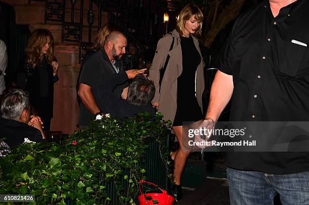 Actrees Taylor Swift and Cara Deleving,Suki Waterhouse is seen coming "Waverly Inn Restauraut" in Soho on September 27, 2016 in New York City.