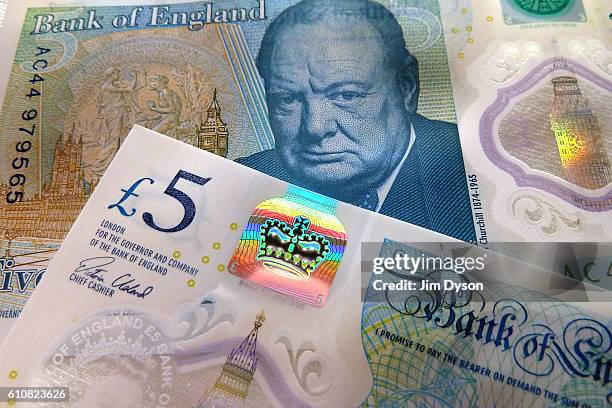 £ 5 Note Polymer Banknotes Photos and Premium High Res Pictures - Getty Images