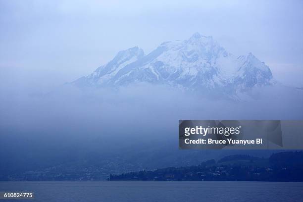 lake lucerne with mt. pilatus - lake lucerne stock pictures, royalty-free photos & images