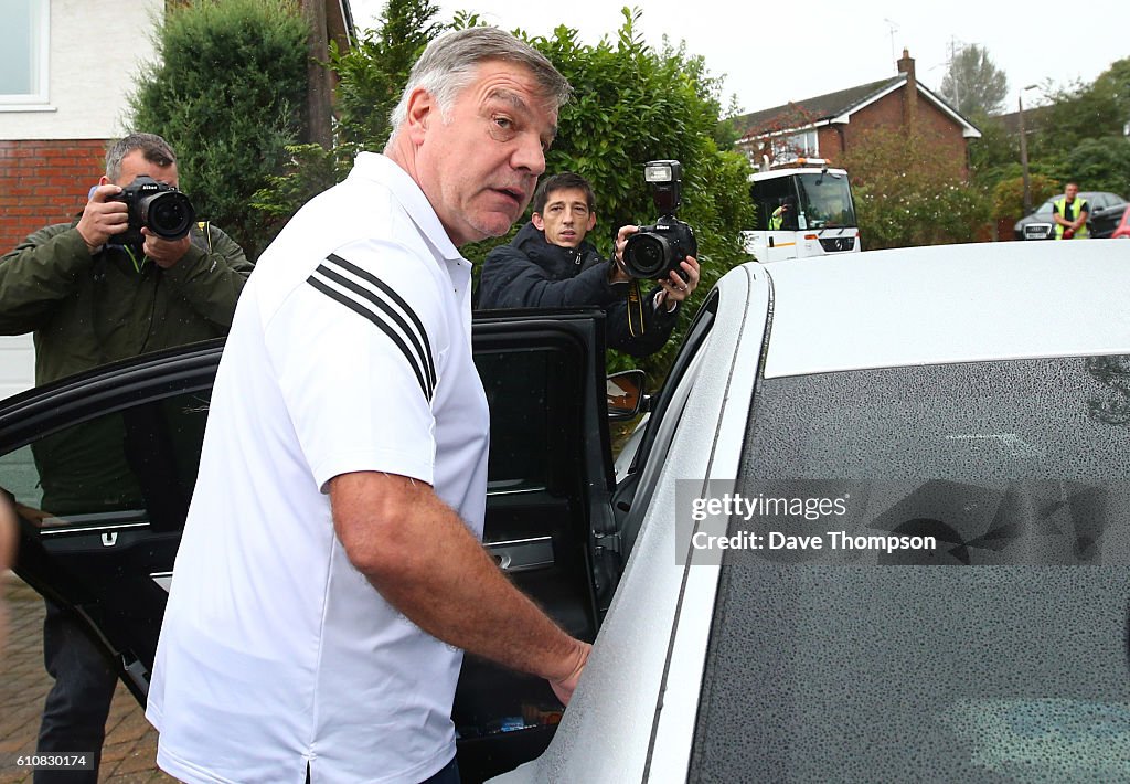 Sam Allardyce Leaves England Football Managers Position After Newspaper Allegations