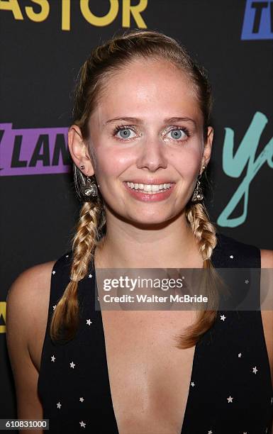 526 Younger Season 3 Impastor Season 2 New York Premiere Stock Photos