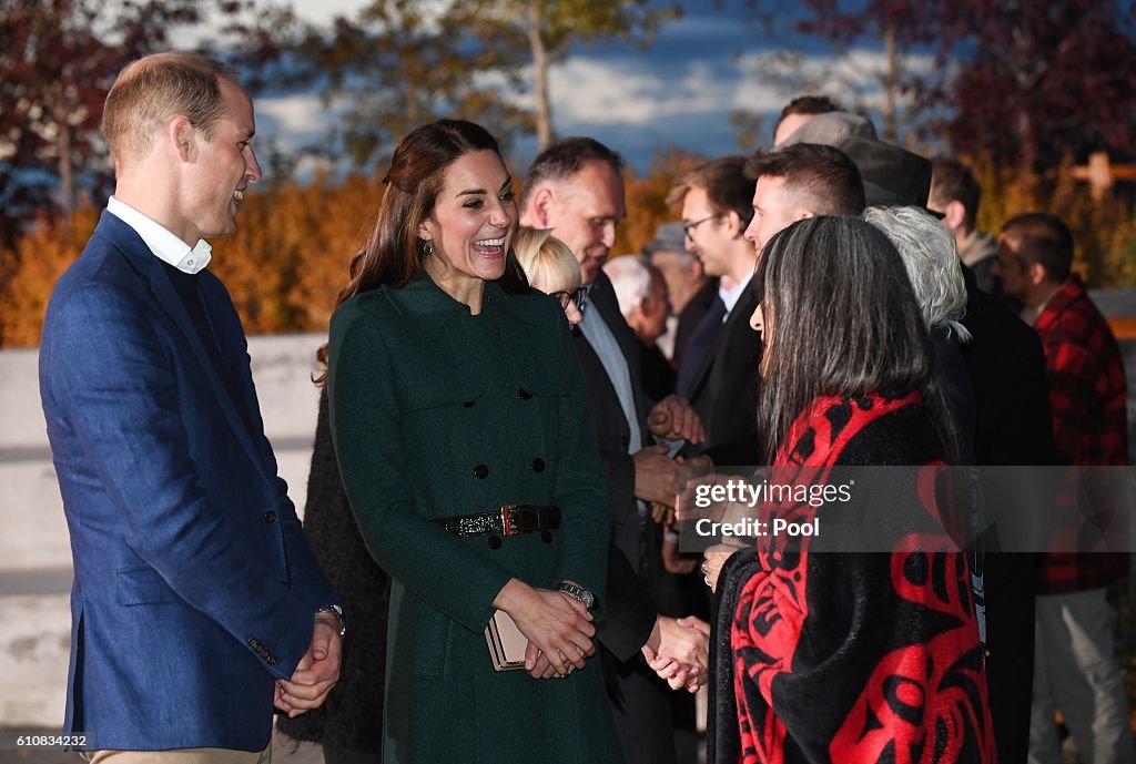 2016 Royal Tour To Canada Of The Duke And Duchess Of Cambridge - Kelowna, British Columbia And Whitehorse, Yukon