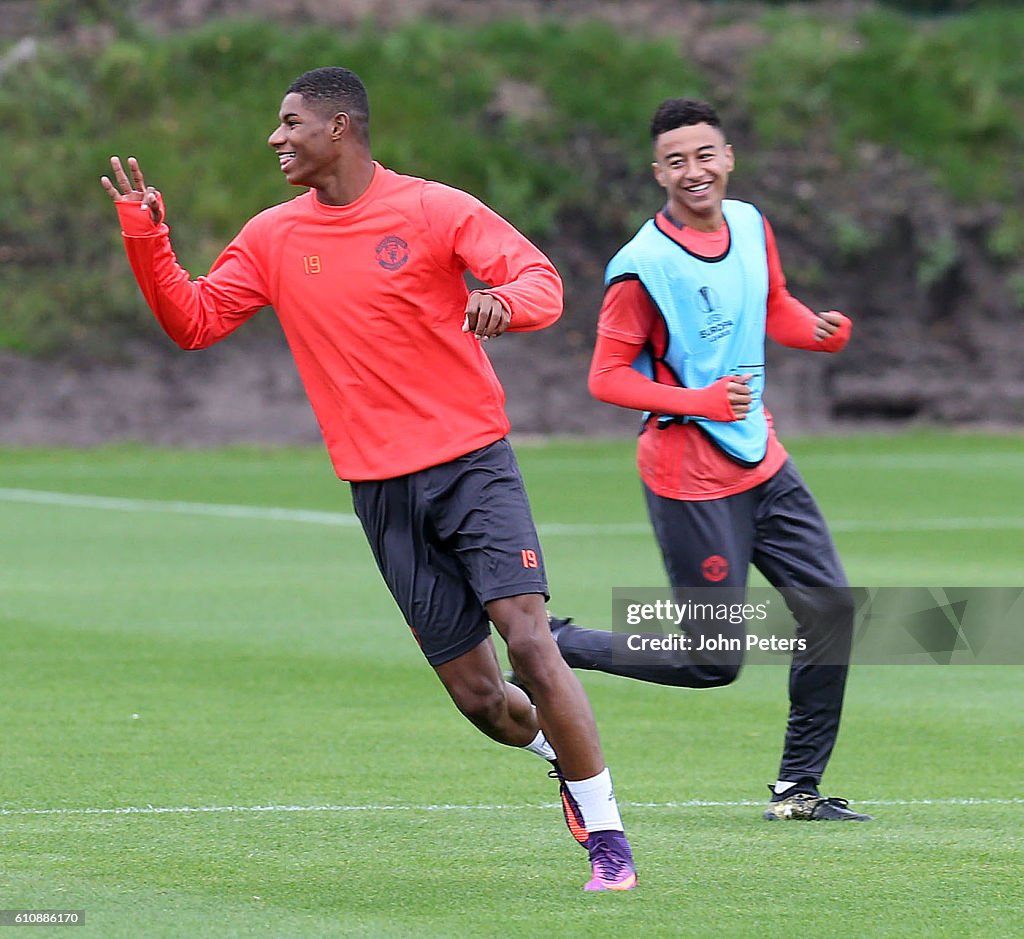 Manchester United Training and Press Conference