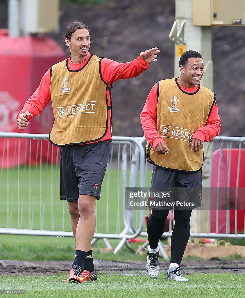 Manchester United Training and Press Conference