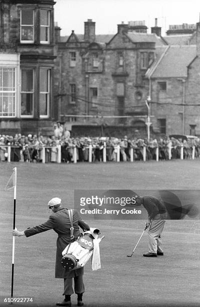 Arnold Palmer in action, putting during Thursday play at Old Course at St. Andrews. St. Andrews, Scotland 7/6/1960 CREDIT: Jerry Cooke