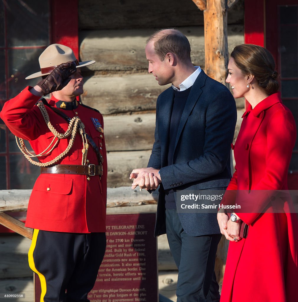 2016 Royal Tour To Canada Of The Duke And Duchess Of Cambridge - Whitehorse And Carcross, Yukon