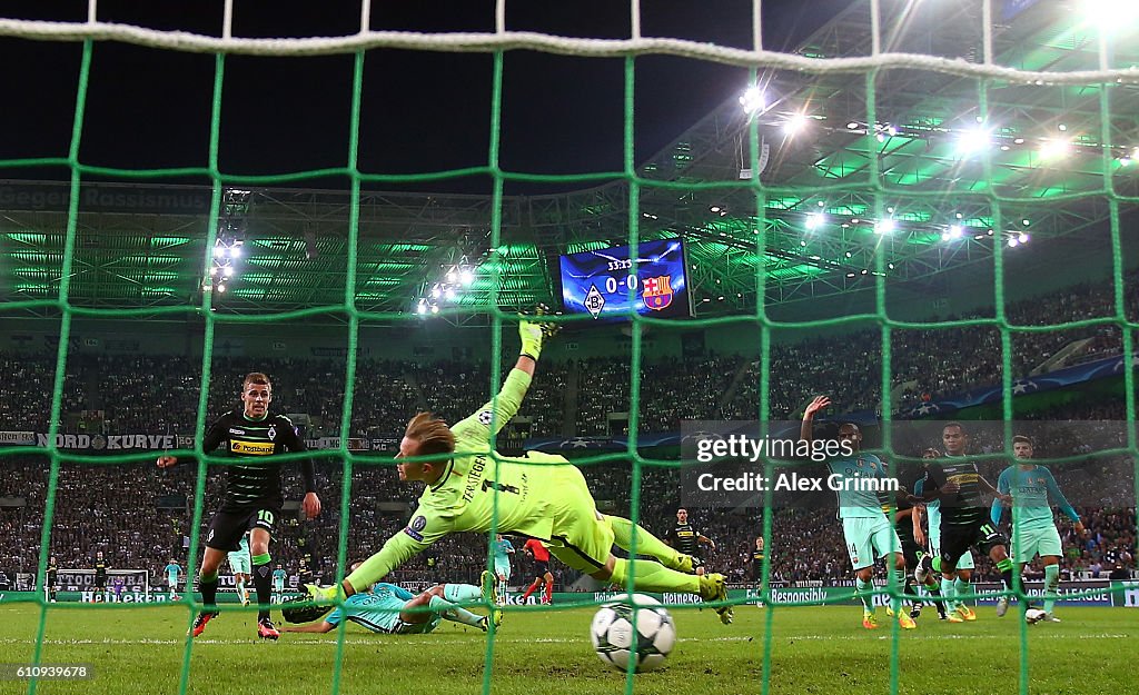 VfL Borussia Moenchengladbach v FC Barcelona - UEFA Champions League