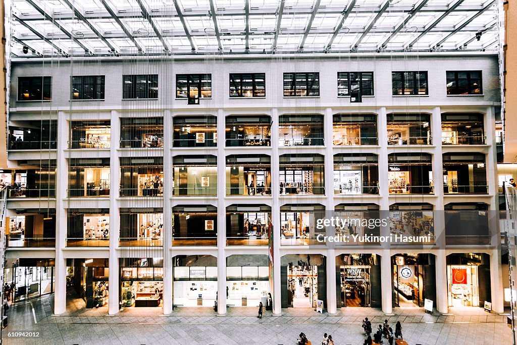 Atrium of KITTE Marunouchi