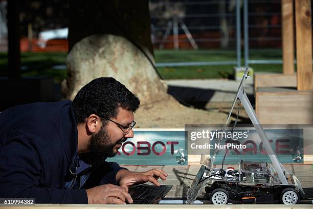 Robots race took place in Toulouse, France, on 28 September 2016. Machines are either cars or walking robots. They were supposed to run a 110 meters...