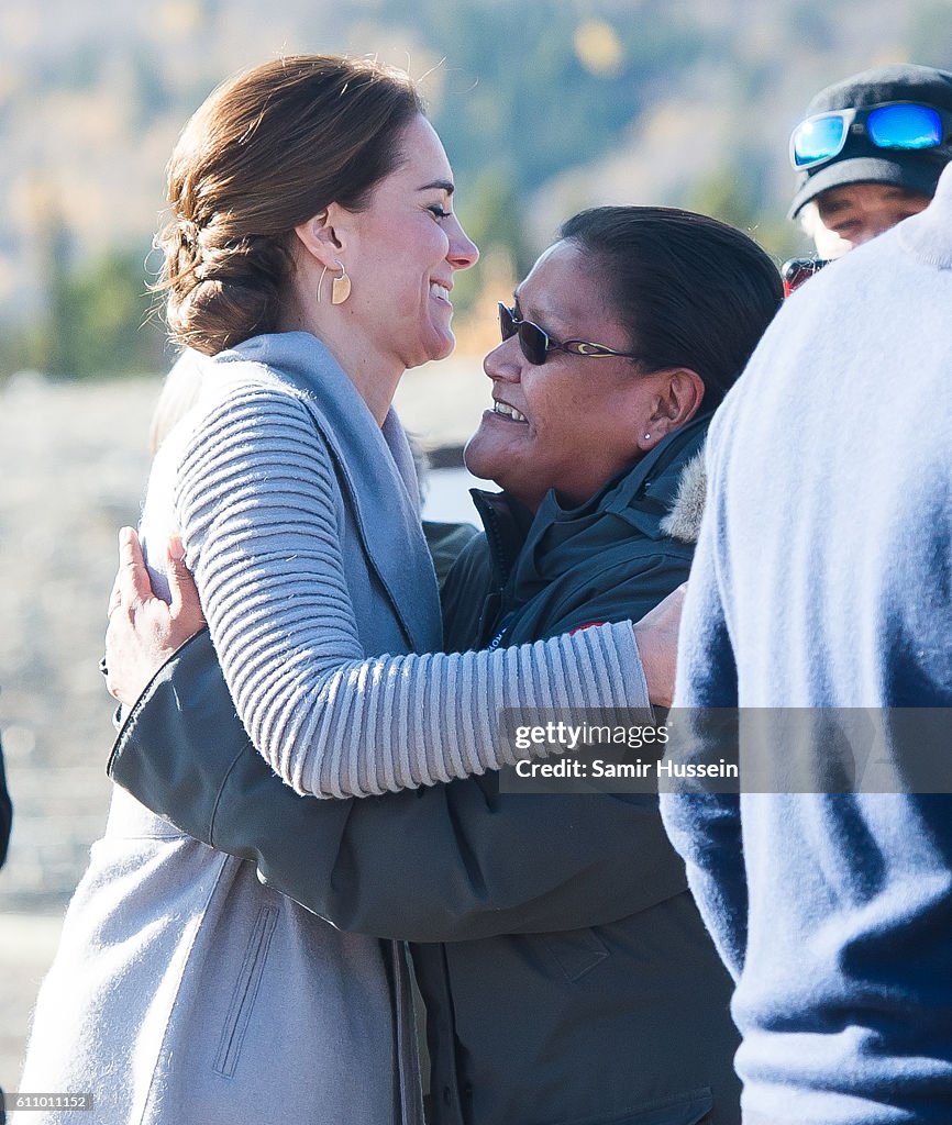 2016 Royal Tour To Canada Of The Duke And Duchess Of Cambridge - Whitehorse And Carcross, Yukon