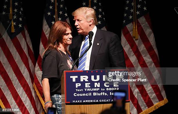 Donald Trump invites Michelle Root onstage whose daughter, 21-year-old Sarah Root, was killed in January by a drunk driver who turned out to be in...