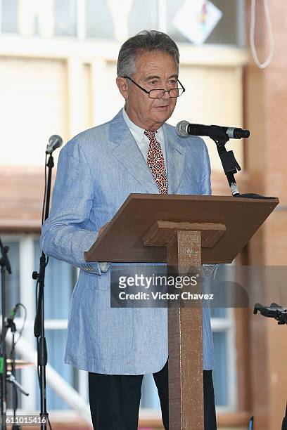 Manolo Diaz, Vice President of the Latin Grammy Cultural Foundation speaks onstage during the Latin Grammy en las Escuelas Mexico 2016 at Escuela...