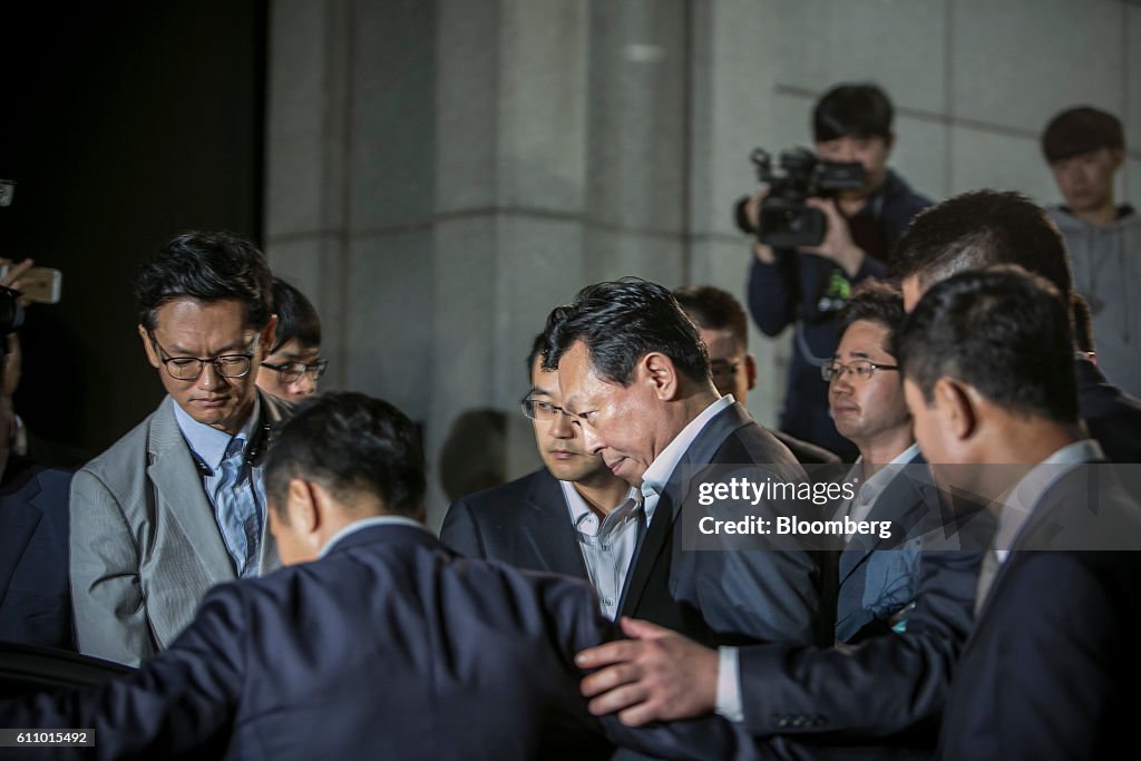 Korean Court Rejects Arrest-Warrant Request for Lotte Chief