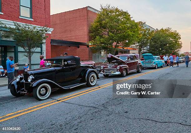 classic cars show. reidsville, north carolina. - north carolina fotografías e imágenes de stock