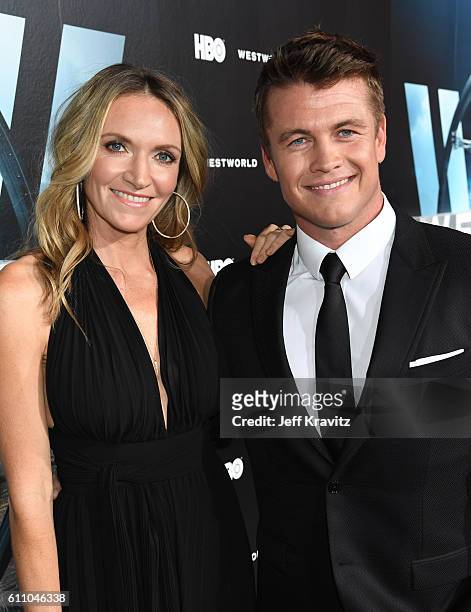 Actor Luke Hemsworth and Samantha Hemsworth attend the premiere of HBO's "Westworld" at TCL Chinese Theatre on September 28, 2016 in Hollywood,...