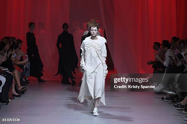 Models walk the runway during the Aganovich show as part of Paris Fashion Week Womenswear Spring/Summer 2017 on September 28, 2016 in Paris, France.