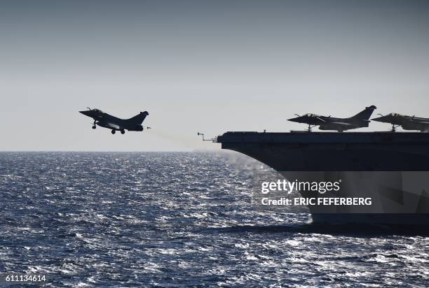 Dassault Rafale Floating 4,567 Dassault Rafale Photos & High Res Pictures - Getty Images