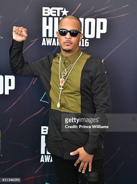 Attends the BET Hip Hop Awards 2016 Green Carpet at Cobb Energy Performing Arts Center on September 17, 2016 in Atlanta, Georgia