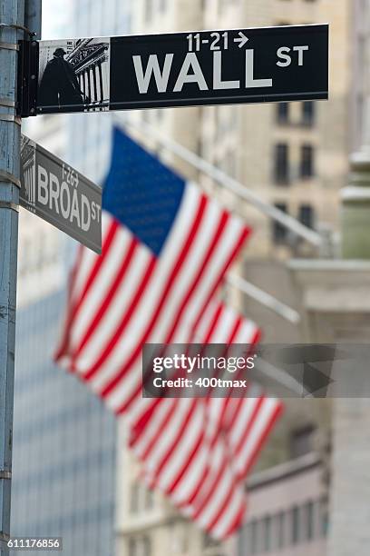 wall street - broad street - manhattan stock pictures, royalty-free photos & images