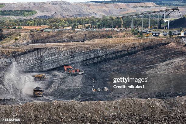 mine de charbon - mines de charbon photos et images de collection