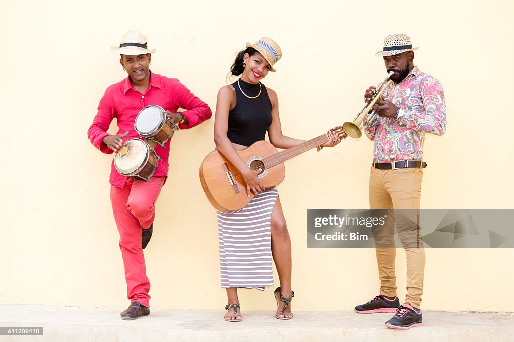 ハバナの3人のキューバ人ミュージシャン