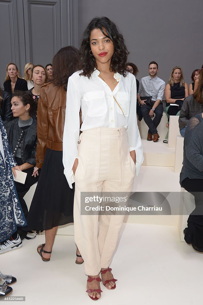 Chloe : Front Row - Paris Fashion Week Womenswear Spring/Summer 2017