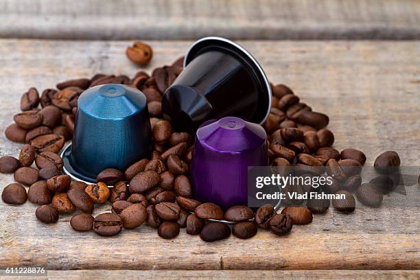 italian coffee capsules - coffee capsules stock pictures, royalty-free photos & images