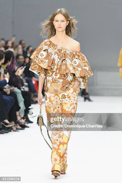 Model walks the runway during the Chloe show as part of the Paris Fashion Week Womenswear Spring/Summer 2017 on September 29, 2016 in Paris, France.