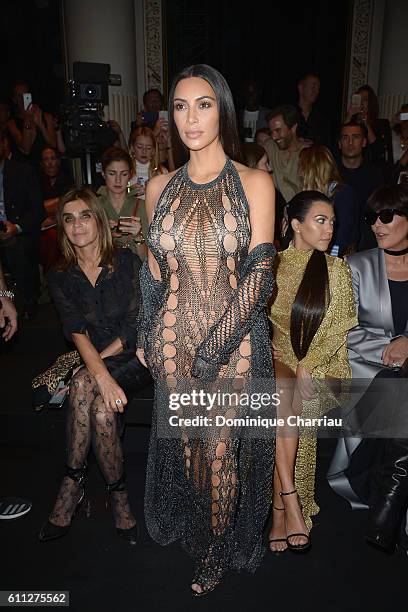 Kim Kardashian attends the Balmain show as part of the Paris Fashion Week Womenswear Spring/Summer 2017 on September 29, 2016 in Paris, France.