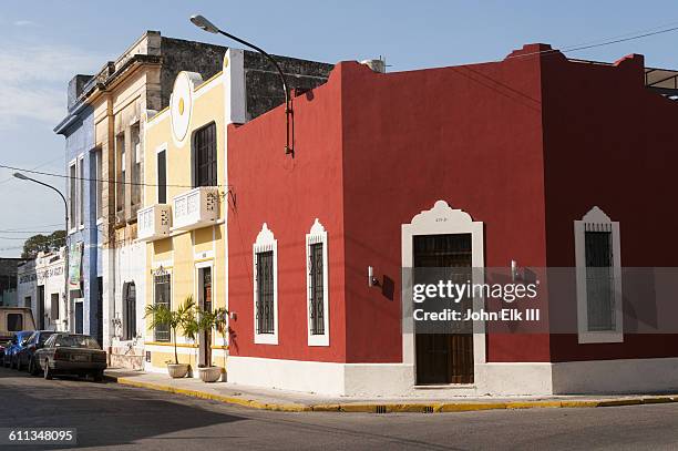 colorful buildings in merida, mexico - yucatánhalvön bildbanksfoton och bilder