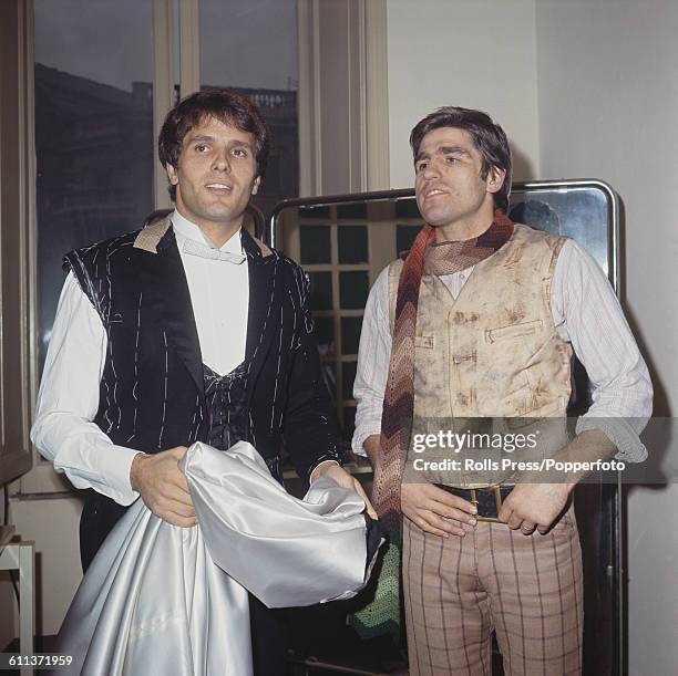 Italian boxer Nino Benvenuti pictured right with Italian actor Giuliano Gemma during production of the film 'Sundance and the Kid' in Italy on 14th...