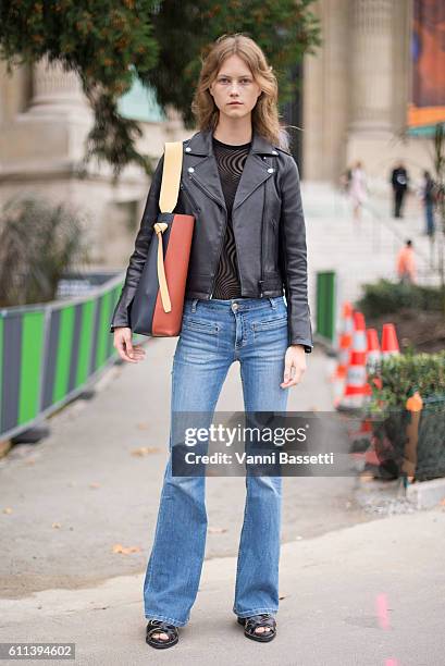 Model Julie Hoomans poses after the Chloe show at the Grand Palais during Paris Fashion Week Womenswear SS17 on September 29, 2016 in Paris, France.