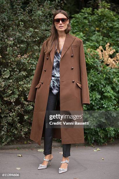 Giorgia Tordini poses after the Chloe show at the Grand Palais during Paris Fashion Week Womenswear SS17 on September 29, 2016 in Paris, France.