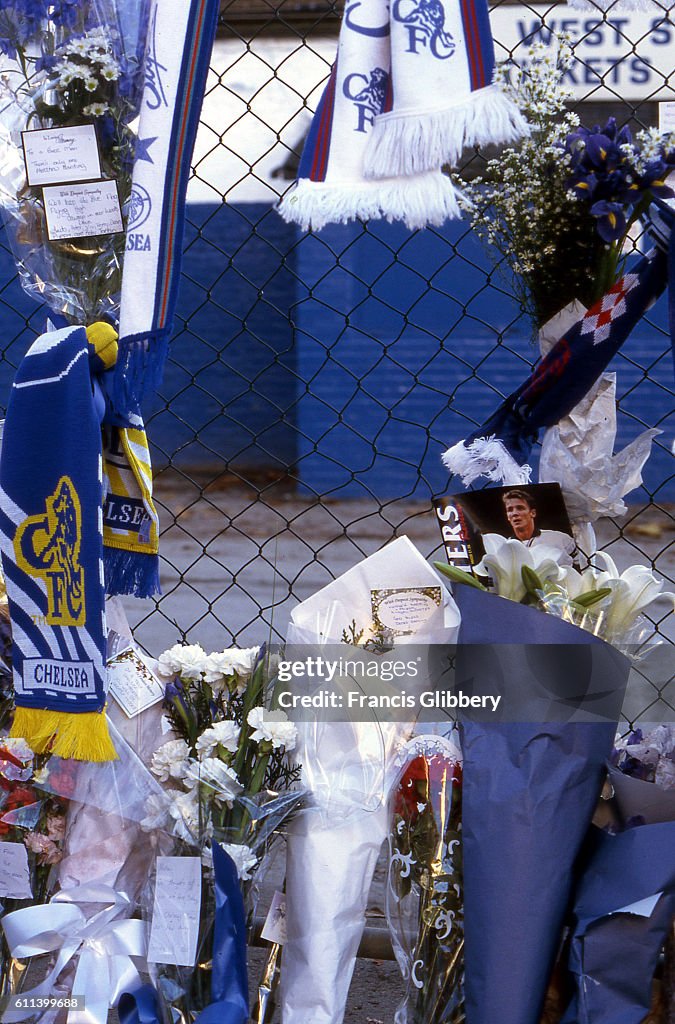 Matthew Harding BRIDGE, LONDON, UK - OCTOBER 1996. Flowers and tributes fot Matthew ...