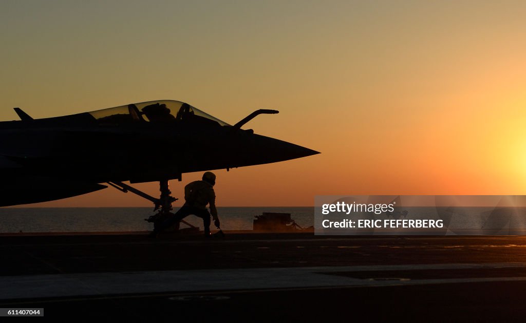 AT SEA-FRANCE-ARMY