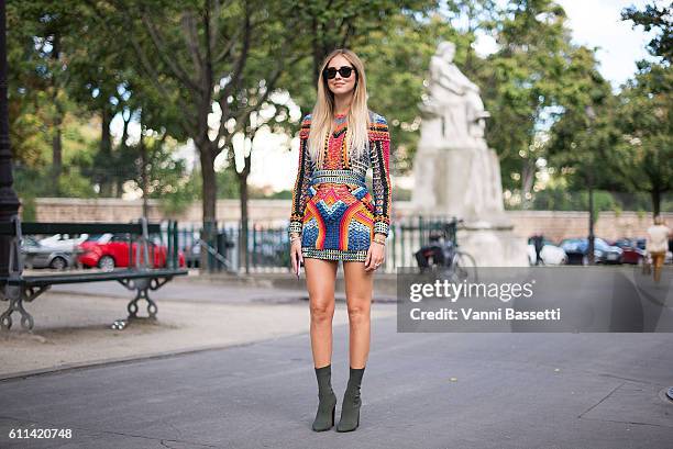 Chiara Ferragni poses wearing Balmain after the Balmain show at the Hotel Potocki during Paris Fashion Week Womenswear SS17 on September 29, 2016 in...