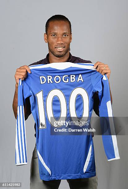 Dorogoba Rigged 87 Didier Drogba Chelsea Magazine Stock Photos, High-Res Pictures, and ...