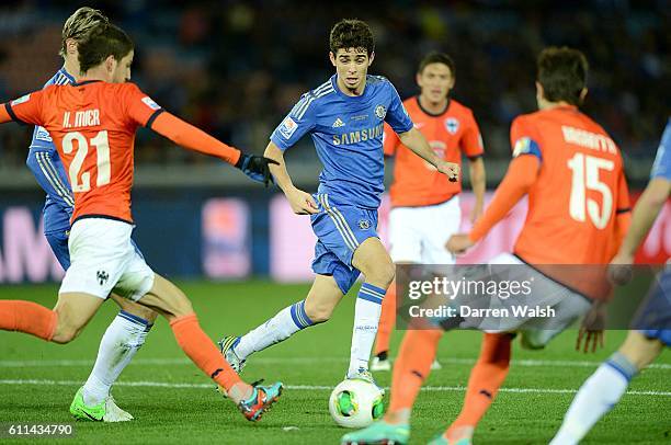 Chelsea's Oscar attempts to block a shot from Monterrey's Hiram Ricardo Mier Alanis