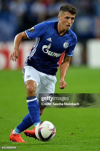 Alessandro Schoepf of Schalke runs with the ball during the UEFA Europa League match between FC Schalke 04 and FC Salzburg at Veltins-Arena on...