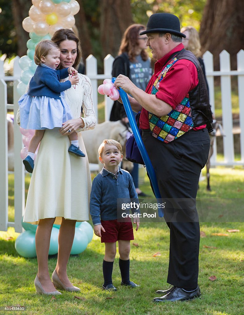 2016 Royal Tour To Canada Of The Duke And Duchess Of Cambridge - Victoria, British Columbia