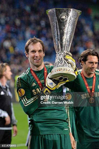 Chelsea goalkeeper Petr Cech with the trophy as he celebrates winning the UEFA Europa League final