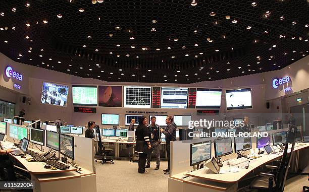 Sphere Control Room 1,312 Space Craft Control Room Stock Photos, High-Res Pictures, and ...