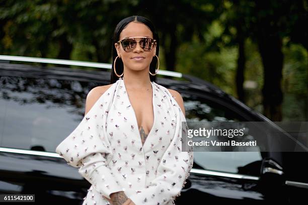 Rihanna arrives at the Christian Dior show as part of the Paris Fashion Week Womenswear Spring/Summer 2017 on September 30, 2016 in Paris, France.