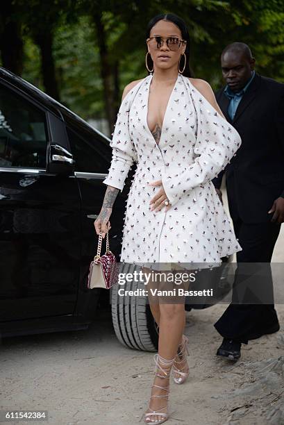 Rihanna arrives at the Christian Dior show as part of the Paris Fashion Week Womenswear Spring/Summer 2017 on September 30, 2016 in Paris, France.