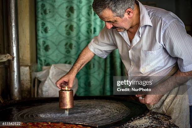 Master Rustam 16 Rustam Hasanov Stock Photos, High-Res Pictures, and Images - Getty ...