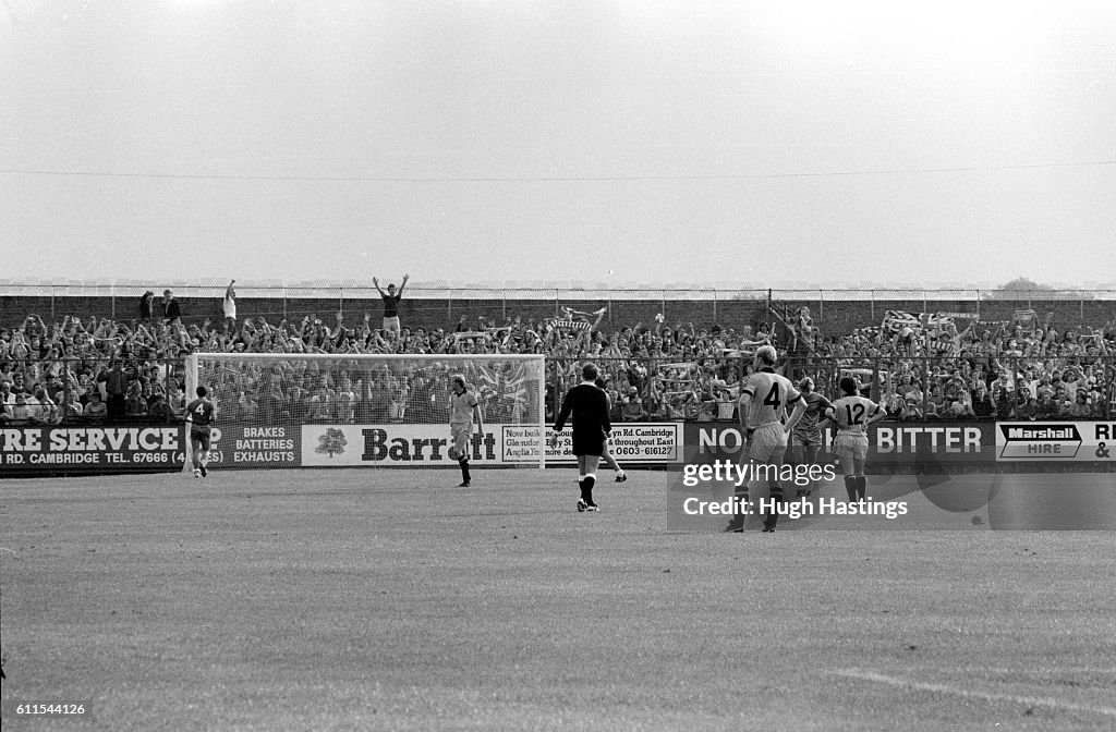 Soccer - Football League Division Two - Cambridge United v Chelsea, Abbey Stadium, Cambridge - 28th August 1982
