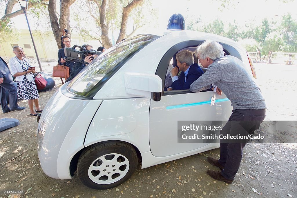 John Kerry In Driverless Car