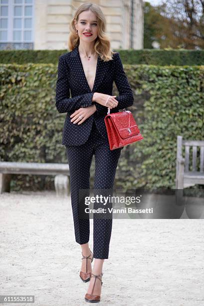 Natalia Vodianova attends the Christian Dior show as part of the Paris Fashion Week Womenswear Spring/Summer 2017 on September 30, 2016 in Paris,...